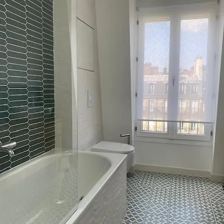 Daire Dupleix Arc De Triomphe Etoile Avec Roof Top Et Jacuzzi *